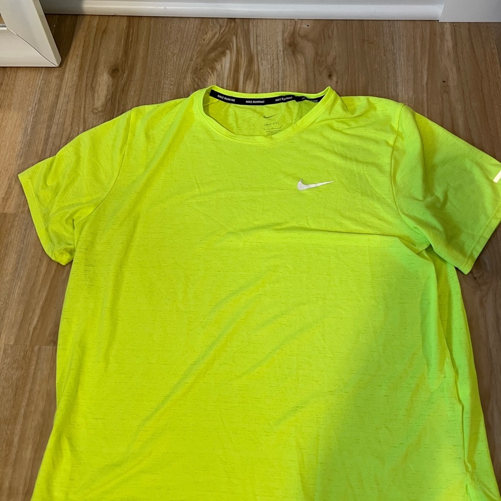 Nike Men's Bright Yellow Short Sleeve Tee